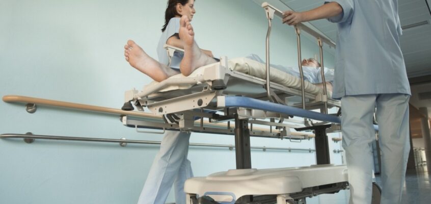 Szefowie szpitali do pielęgniarek: wasze żądania mają zły adres i czas jest nie ten