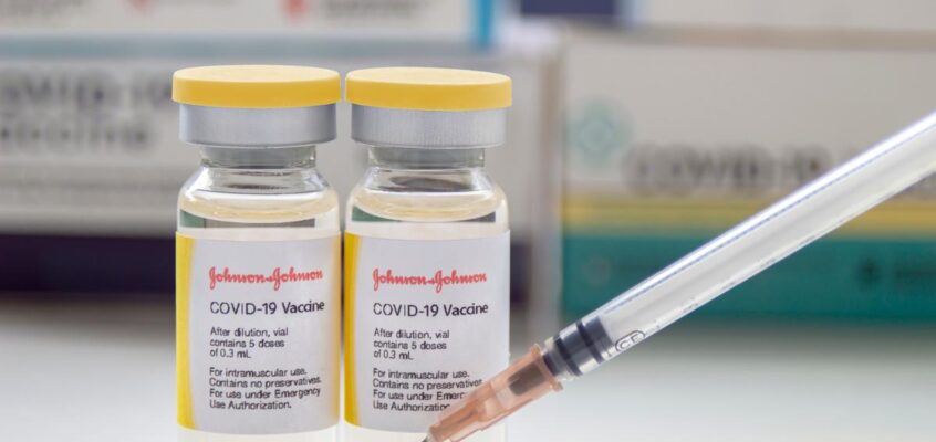 Słowenia wstrzymuje szczepienia preparatem Johnson & Johnson