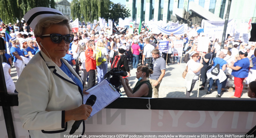 Dwudniowa pikieta pielęgniarek w Warszawie. Ptok: jedziemy patrzeć posłom na ręce