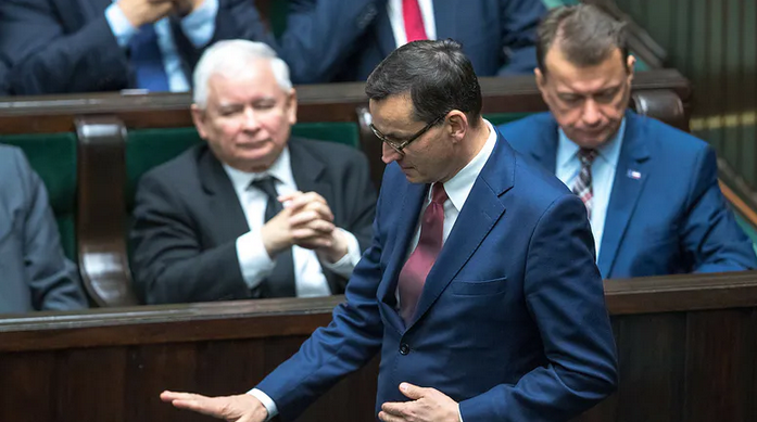 PiS nieoczekiwanie odsłoniło finansowe karty. „Wypadają trupy”