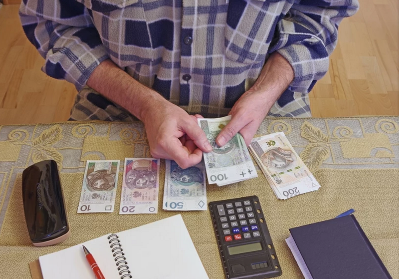 13. i 14. emerytura w 2025. Ile ZUS wypłaci seniorom?